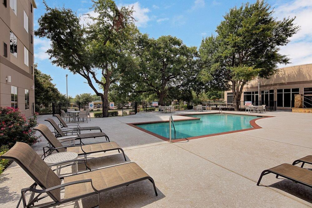 Hilton Garden Inn Dfw Airport South Irving Ngoại thất bức ảnh
